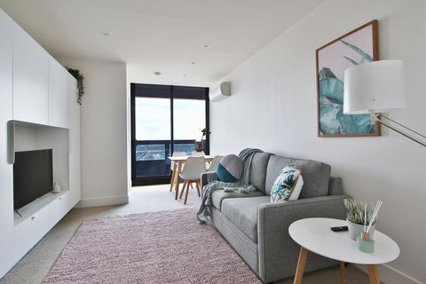 Luxurious And Chic 2BR Apartment In Melbourne CBD - Accommodation Georgetown 1