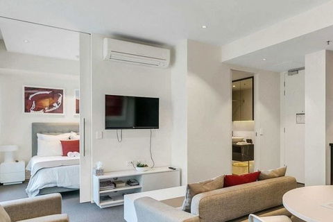 Luxury 2 Bdrm In Watson At Walkerville With Balcony, FREE Carpark, Near Adelaide CBD - Accommodation Georgetown 0