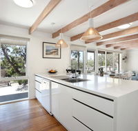 Luxury Beach House only 250m to No 16 Back Beach - Accommodation Georgetown