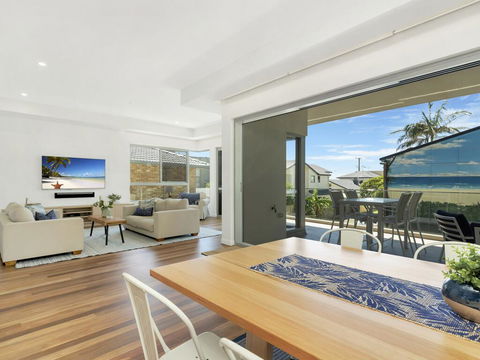 Luxury On Currumbin Beach - Accommodation Georgetown 0