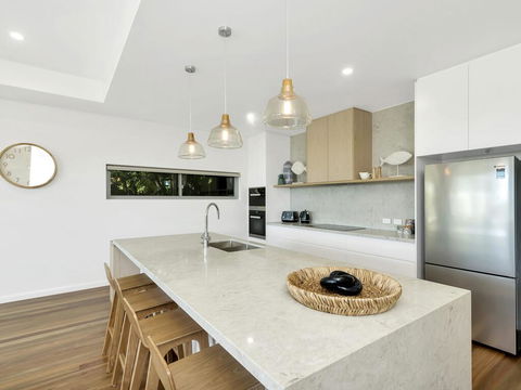 Luxury On Currumbin Beach - Accommodation Georgetown 2