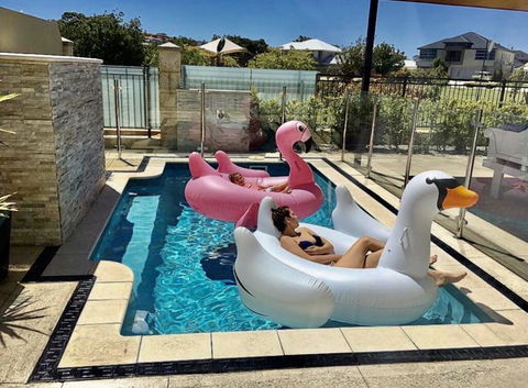 LUXURY VILLA W POOL & SPAS - Accommodation Georgetown 1