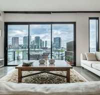 Luxury Waterfront 4BDR Townhouse with Amazing Views - Accommodation Georgetown