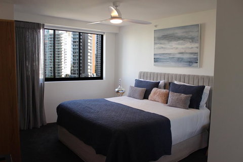 Main Beach Apartment At The Meriton - Accommodation Georgetown 1