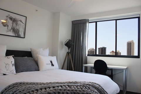 Main Beach Apartment At The Meriton - Accommodation Georgetown 2