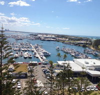 Main Beach Waterfront Apartment - Accommodation Georgetown