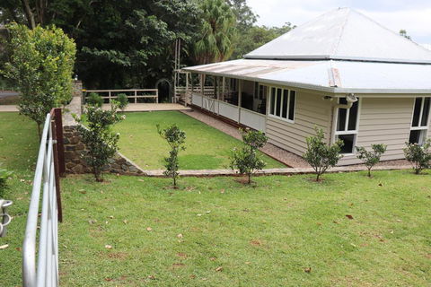 Mapleton Falls Farm House - Accommodation Georgetown 0