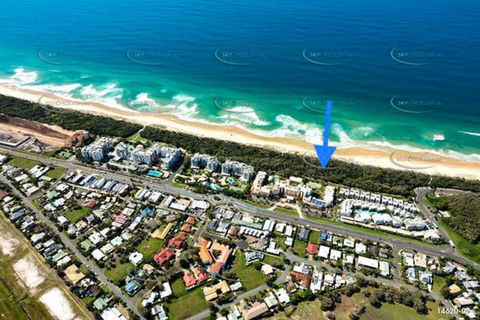Marcoola Beachfront 3BR -Pool-100m To The Beach. - Accommodation Georgetown 0