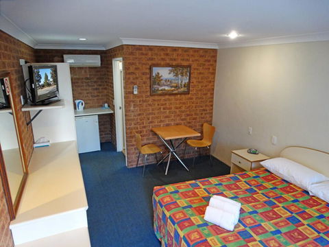MAS Country Colonial Motor Inn - Accommodation Georgetown 1