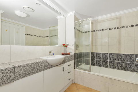 Mediterranean Beachfront Apartments - Accommodation Georgetown 3