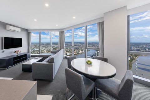 Meriton Suites Adelaide Street - Accommodation Georgetown 0