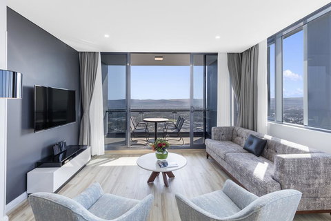 Meriton Suites Southport - Accommodation Georgetown 0