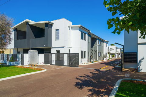 MERRIFIELD Foothill Suites - RELAXING LIFETYLE CHOICE - Accommodation Georgetown 0