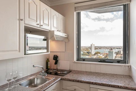 Milsons Point Apartment With Harbour Bridge Views - Accommodation Georgetown 3