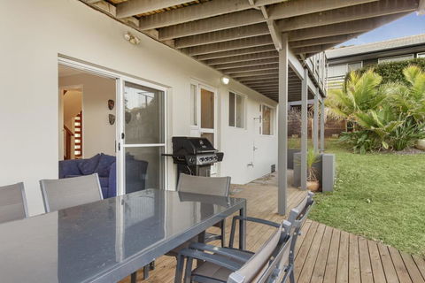 Mitchell Pde 118 Mollymook - Accommodation Georgetown 3