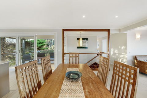 Mitchell Pde 118 Mollymook - Accommodation Georgetown 1