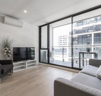 Modern  Bright 2BR Apt- Parking WIFI Pool  Gym - Accommodation Georgetown