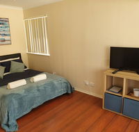 Modern Cosy Studio Close to QEH  Adelaide CBD  Airport  Beaches - Accommodation Georgetown