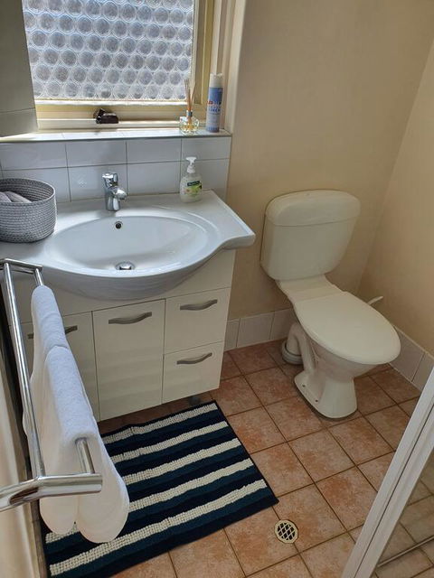 Modern Cosy Studio Close To QEH + Adelaide CBD + Airport + Beaches - Accommodation Georgetown 1