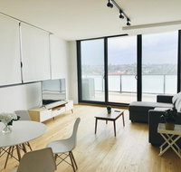 Modern Designer 2BR Apartment Near Airport  Beach - Accommodation Georgetown