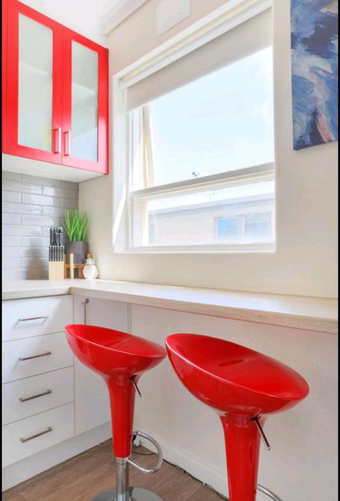 Modern St Kilda East Apartment - Free Parking - Accommodation Georgetown 3