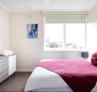 Modern St Kilda East Apartment - Free parking - Accommodation Georgetown