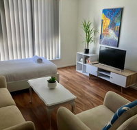 Modern Unit Near To Surfers Paradise - Accommodation Georgetown