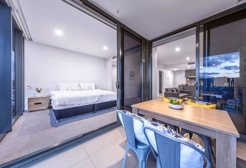 Modern, Carefree Living Style APT In Toowong&View - Accommodation Georgetown 2