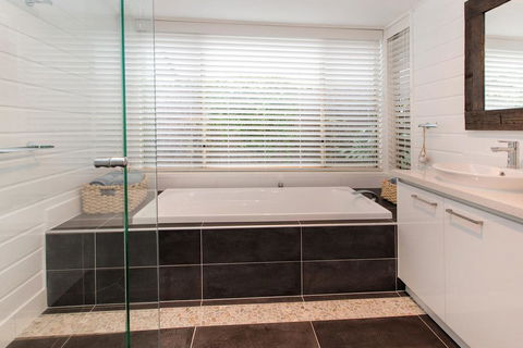 MOONAH SANDS - RYE..... - Accommodation Georgetown 0
