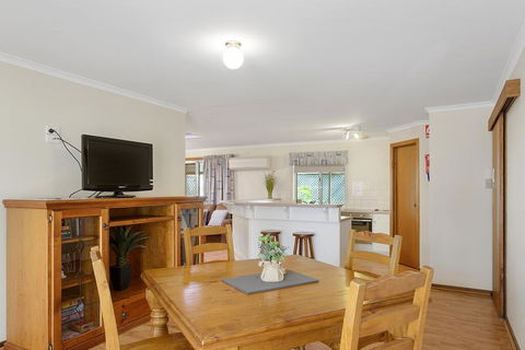 Moonta Bay Accommodation - Accommodation Georgetown 2