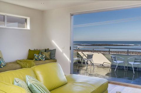 Moyan - Standing Tall At The Edge Of The Indian Ocean - Accommodation Georgetown 0