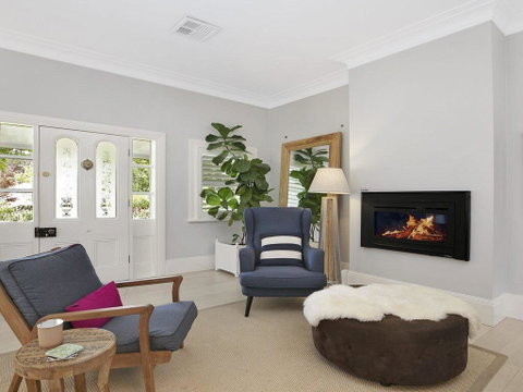 Nattai Lodge - House & Cottage In Beautiful Garden - Accommodation Georgetown 2