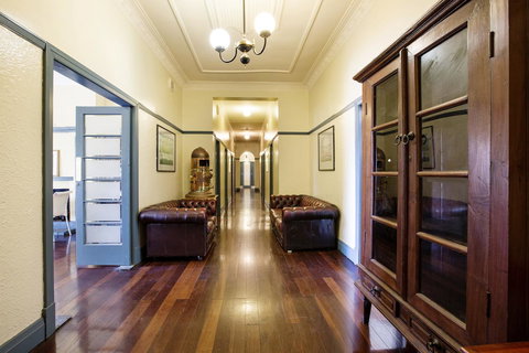 Captain Stirling Hotel - Accommodation Georgetown 6