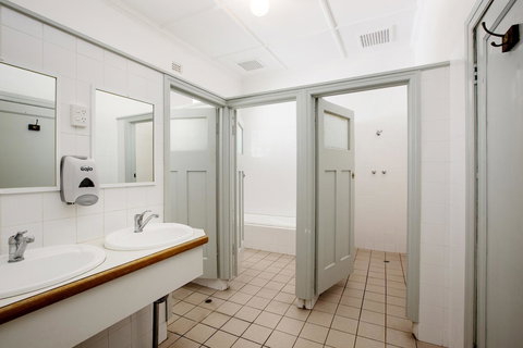 Captain Stirling Hotel - Accommodation Georgetown 10
