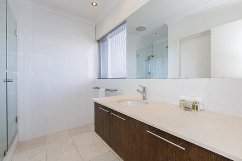 Cottesloe Beach House II - Accommodation Georgetown 18