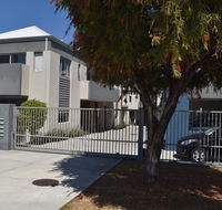 Central Executive Townhouse - Accommodation Georgetown