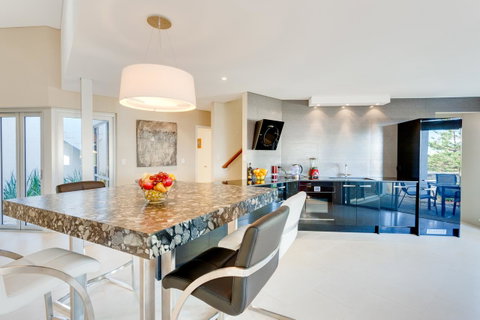 Cottesloe Contemporary Villa - Accommodation Georgetown 3