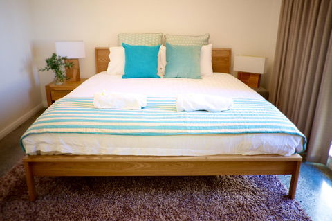 Cottesloe Artist's Beach Retreat - Accommodation Georgetown 9