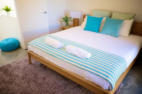 Cottesloe Artist's Beach Retreat - Accommodation Georgetown 13