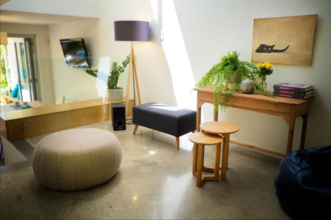 Cottesloe Artist's Beach Retreat - Accommodation Georgetown 17
