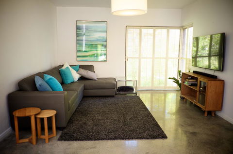Cottesloe Artist's Beach Retreat - Accommodation Georgetown 5