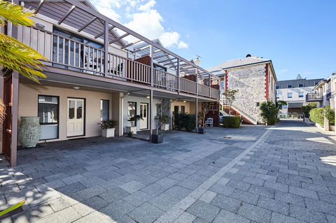 Fremantle Townhouse U/5 - Accommodation Georgetown 13