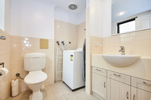 Fremantle Townhouse U/5 - Accommodation Georgetown 7