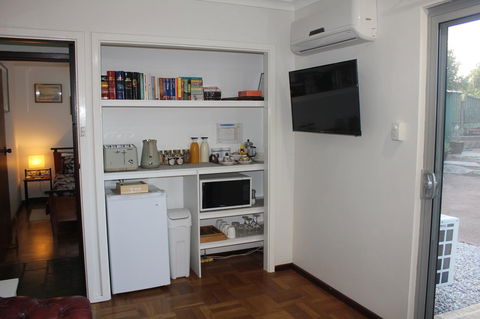Jacaranda Hideaway Bed & Breakfast - Accommodation Georgetown 4
