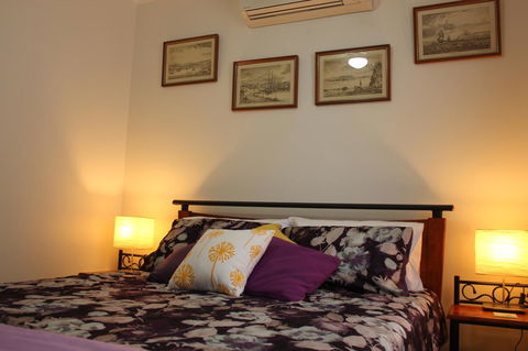 Jacaranda Hideaway Bed & Breakfast - Accommodation Georgetown 8