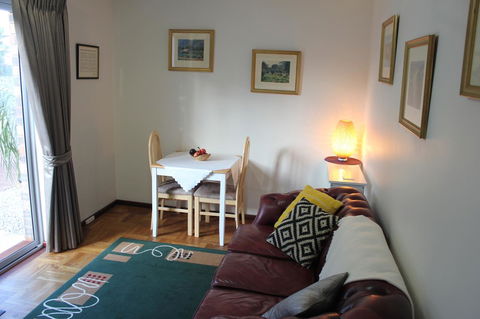 Jacaranda Hideaway Bed & Breakfast - Accommodation Georgetown 3