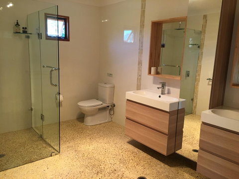 Swan Valley Sisters - Accommodation Georgetown 1