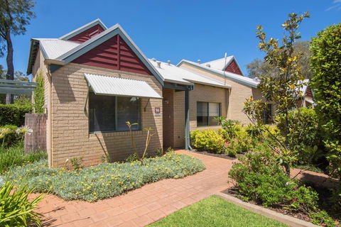 Bayshore Beachside Resort - Accommodation Georgetown 13