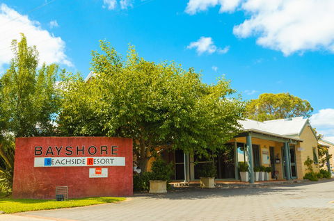 Bayshore Beachside Resort - Accommodation Georgetown 0