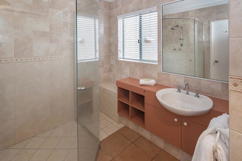 Bayshore Beachside Resort - Accommodation Georgetown 21